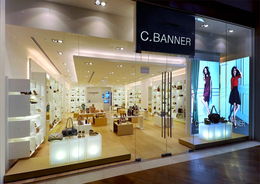 面對國際知名品牌強(qiáng)勢入駐國內(nèi)市場,千由產(chǎn)品品牌躍升時(shí)尚集團(tuán)迫在眉睫 集和經(jīng)過縝密的品牌檢測與評(píng)估,第一時(shí)間定制一套完美品牌提升策略,及時(shí)幫助千渡過危機(jī)